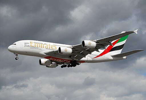 512px-Airbus_A380-800_Emirates_(UAE)_A6-EDH_-_MSN_025_-_6000th_Airbus_Aircraft_(5096232232)